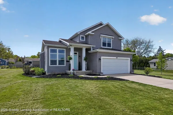 $385,000 | 807 West Cass Street, St. Johns, MI 48879