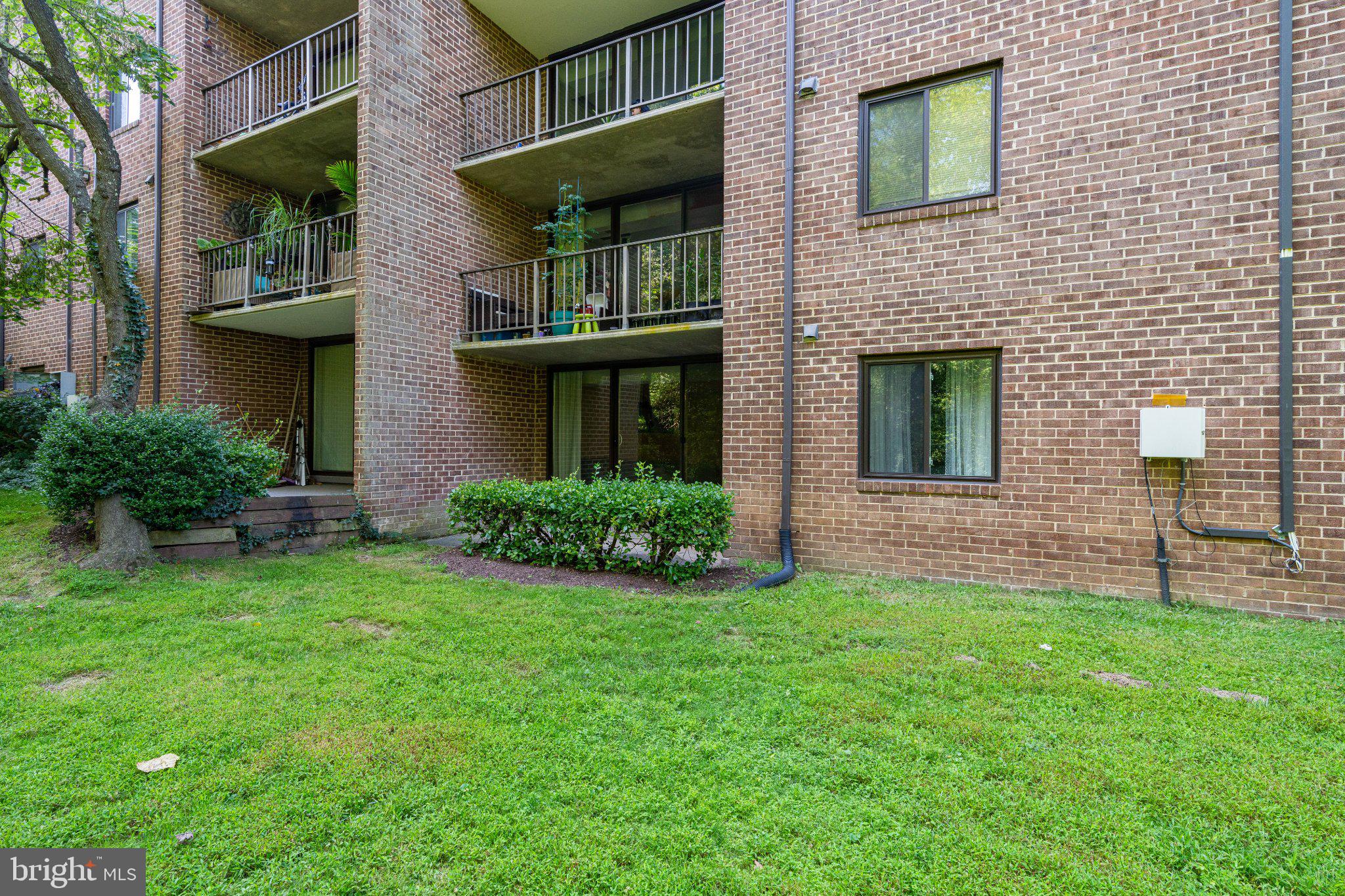 1429 Northgate Square, Unit 2A Reston, VA 20190 - Photo 25 of 25 a view of house with backyard and garden