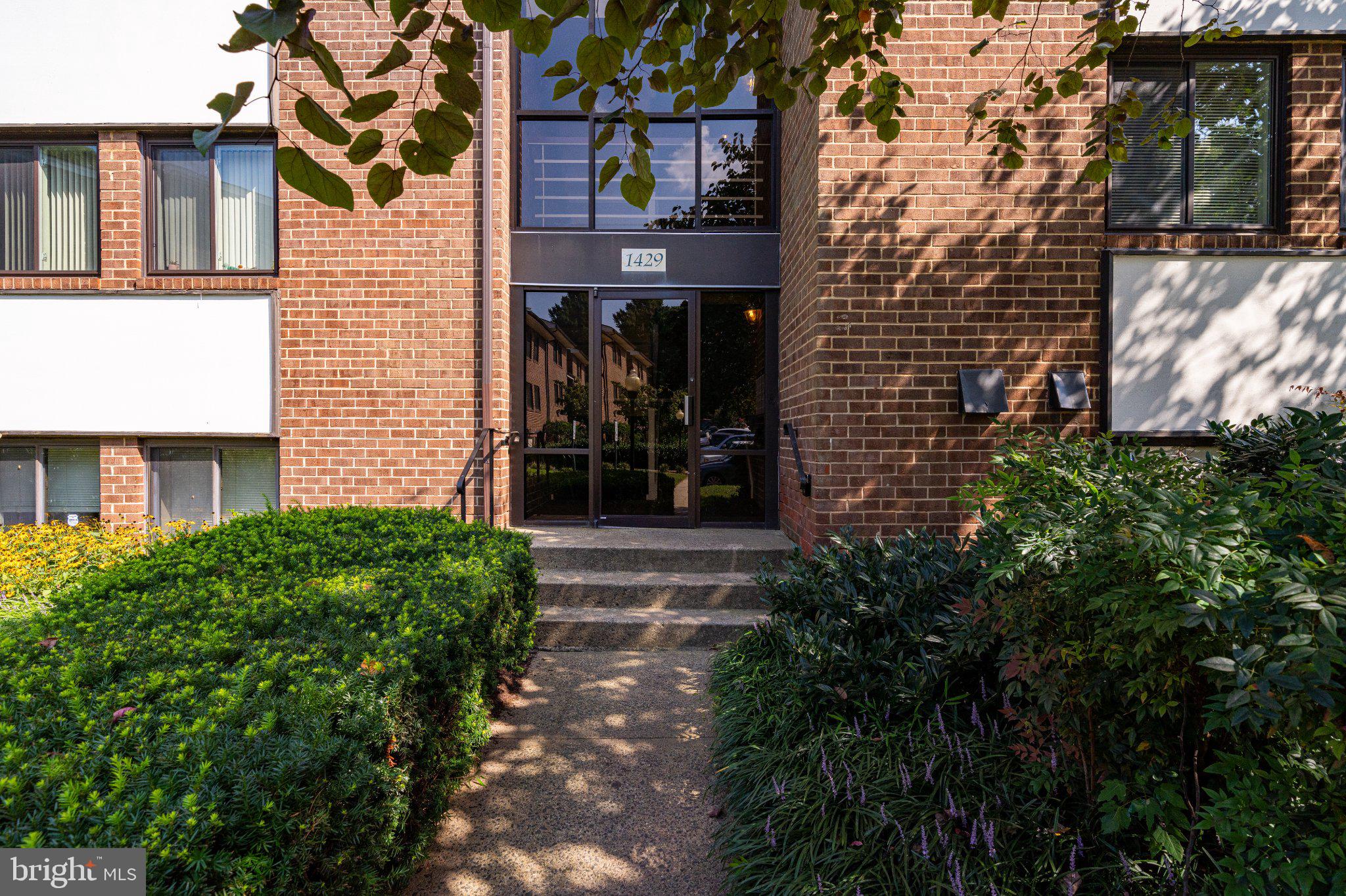 1429 Northgate Square, Unit 2A Reston, VA 20190 - Photo 3 of 25