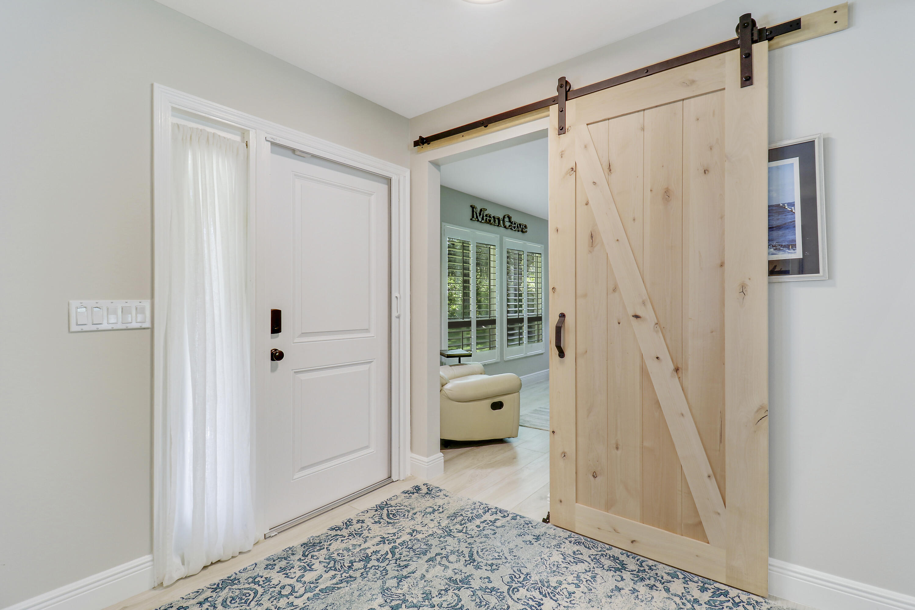 6372 North 197th Place Jupiter, FL 33458 - Photo 6 of 77 Entry