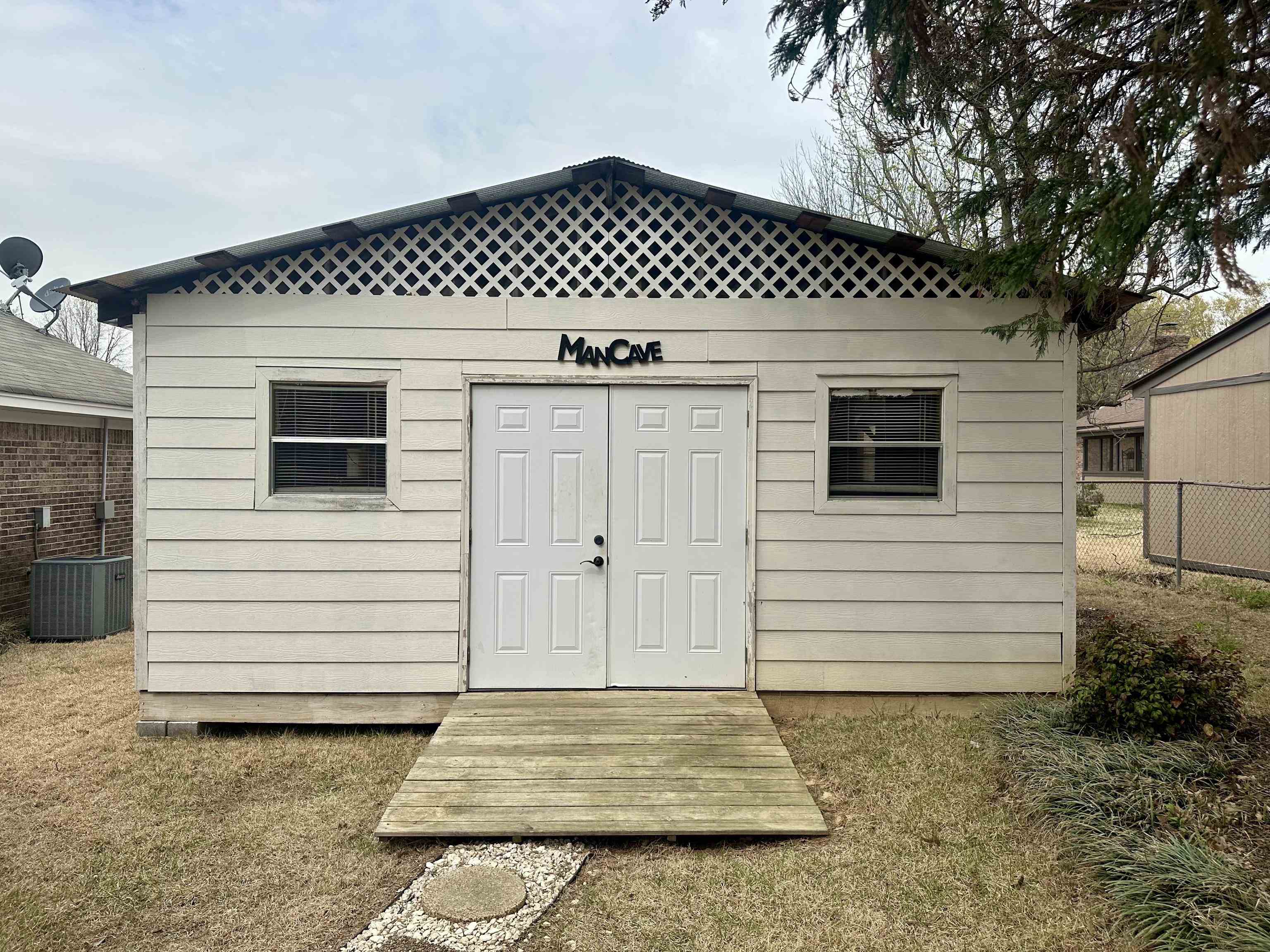 3250 Altruria Road Bartlett, TN 38134 - Photo 28 of 31 a view of a door of a house