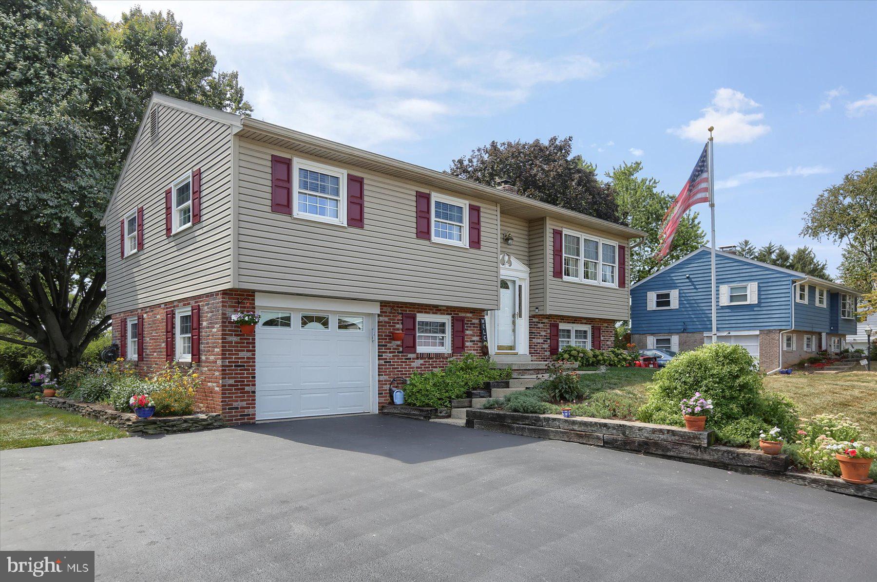 464 Biscayne Road Lancaster, PA 17601 - Photo 3 of 50 Gallery Image 3