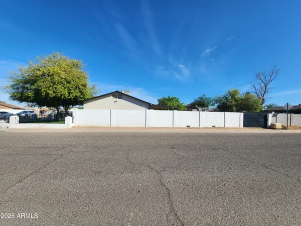 $359,900 | 801 North 68th Avenue, Phoenix, AZ 85043