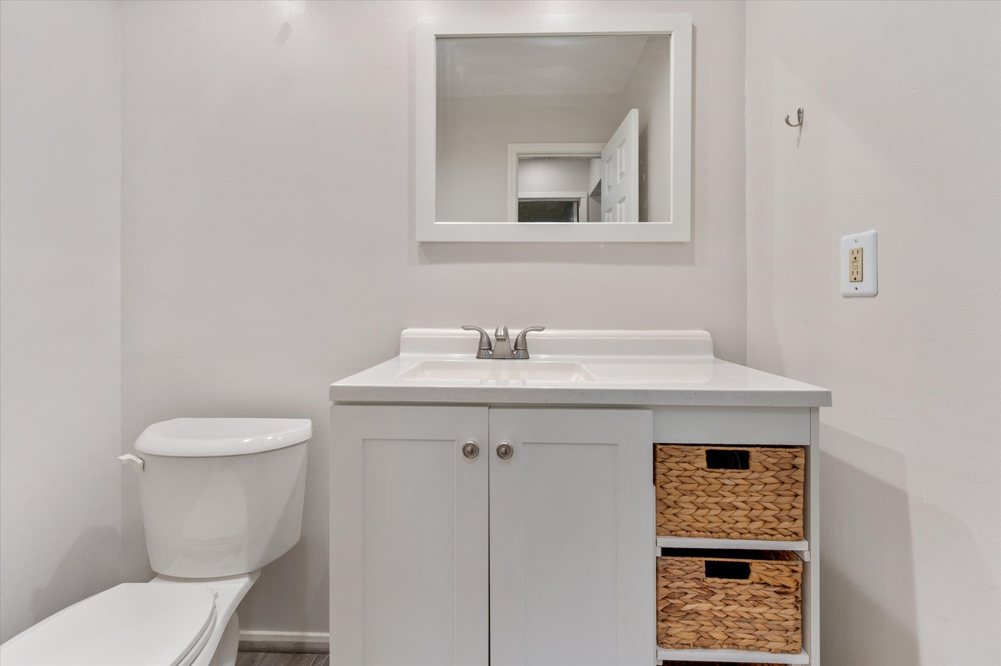 201 Oak Hollow Road Georgetown, TX 78628 - Photo 12 of 39 Half Bathroom
