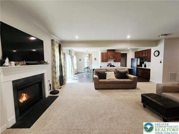 $3,395 | 161 Aspen Lane, Macungie, PA 18062