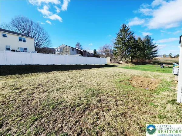 $3,395 | 161 Aspen Lane, Macungie, PA 18062