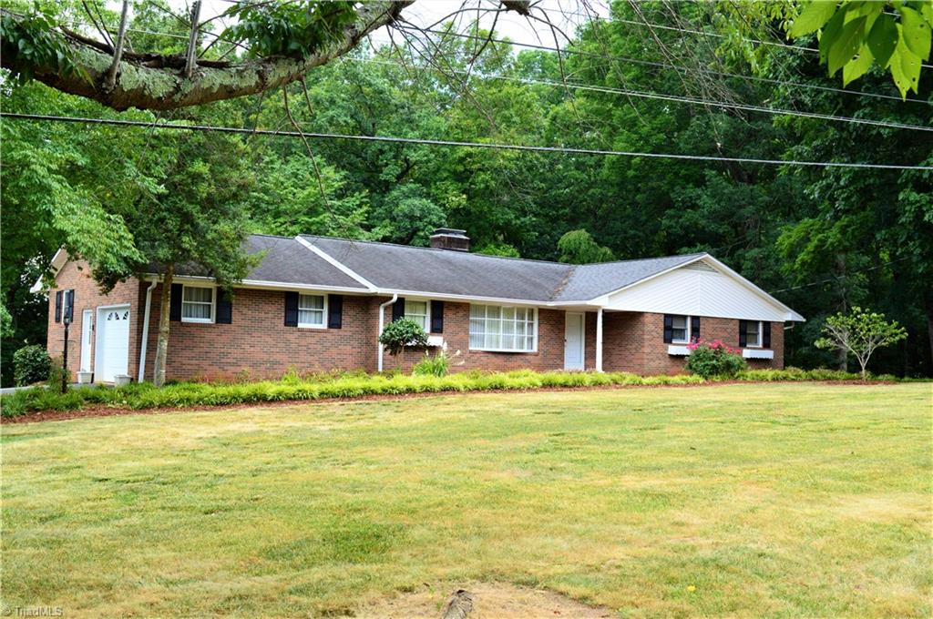 260 Lake Leonard Road Lexington, NC 27295 - Photo 1 of 29 Welcome to 260 Lake Leonard Rd