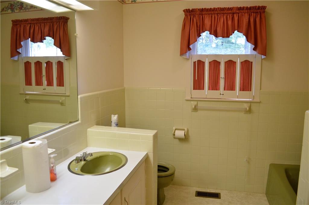 260 Lake Leonard Road Lexington, NC 27295 - Photo 18 of 29 Gallery Image 18