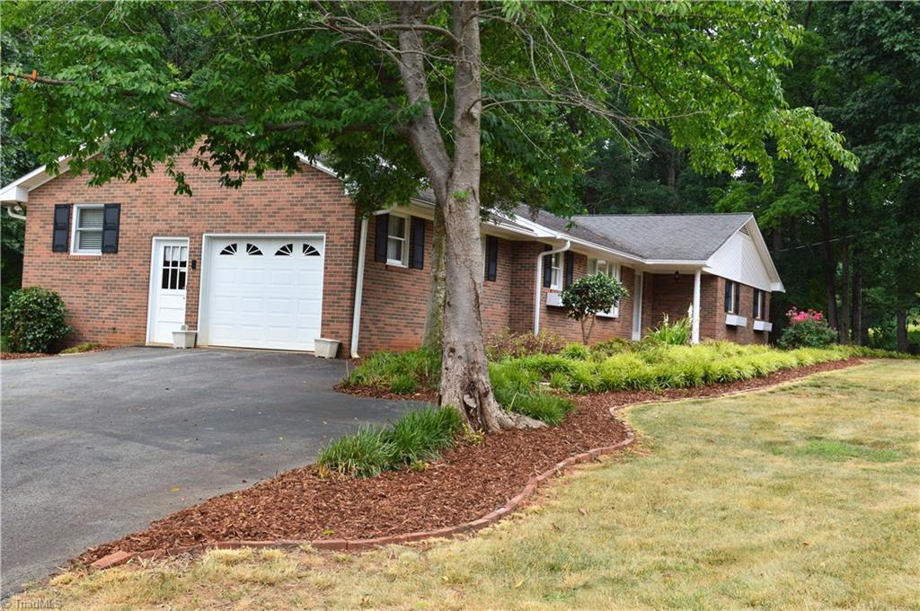 260 Lake Leonard Road Lexington, NC 27295 - Photo 4 of 29 Gallery Image 4