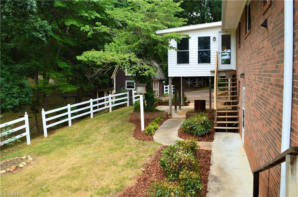 260 Lake Leonard Road Lexington, NC 27295 - Photo 5 of 29 Gallery Image 5