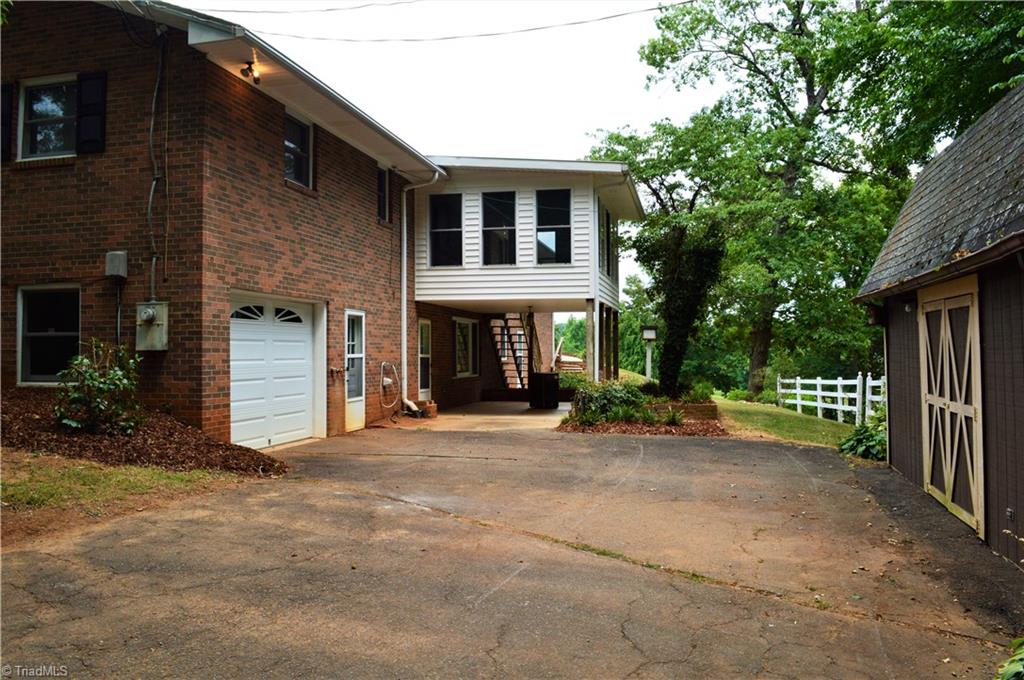 260 Lake Leonard Road Lexington, NC 27295 - Photo 6 of 29 Gallery Image 6