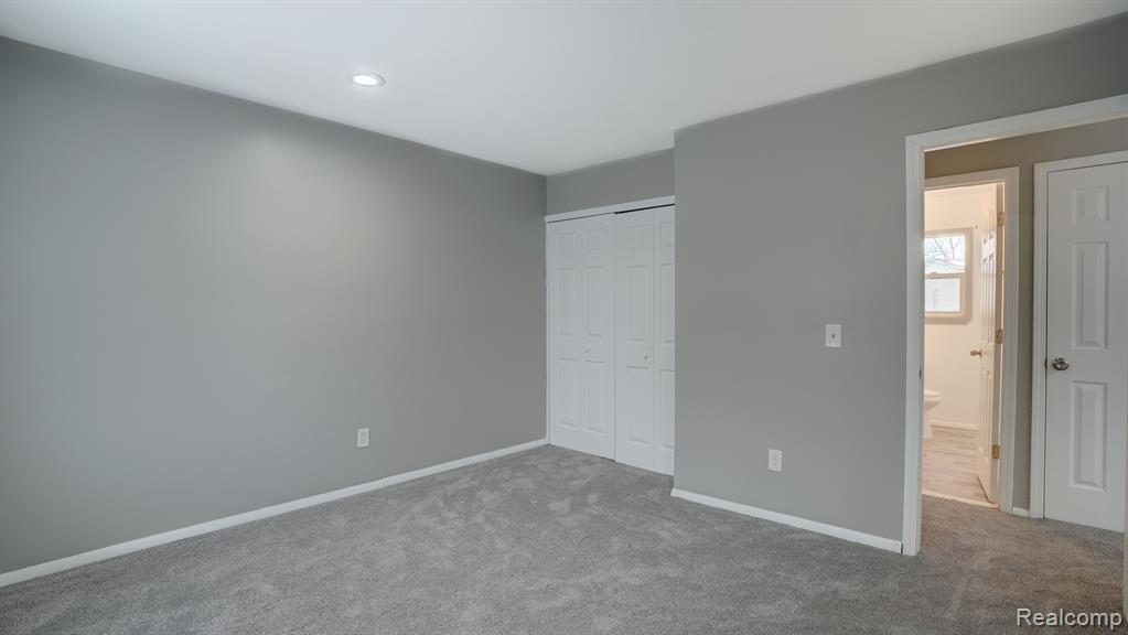 6621 Fleming Road Flint, MI 48504 - Photo 14 of 24