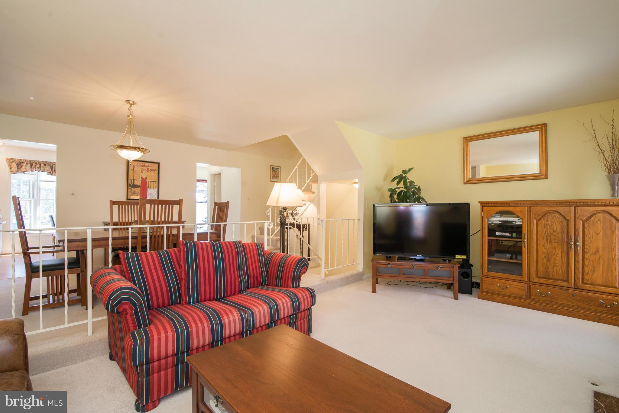 7412 Spring Tree Drive Springfield, VA 22153 - Photo 12 of 29 Family Room