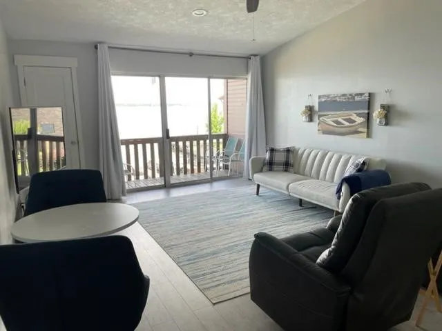 $1,450 | 801 River Road, Unit 1, Montgomery, TX 77356