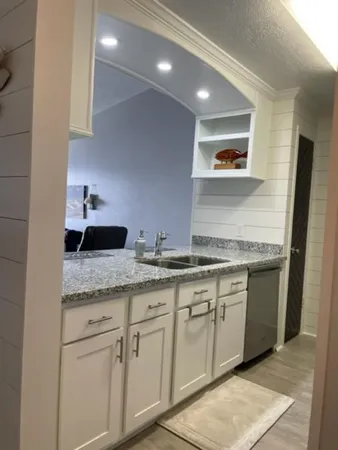 a view of kitchen with washer and dryer