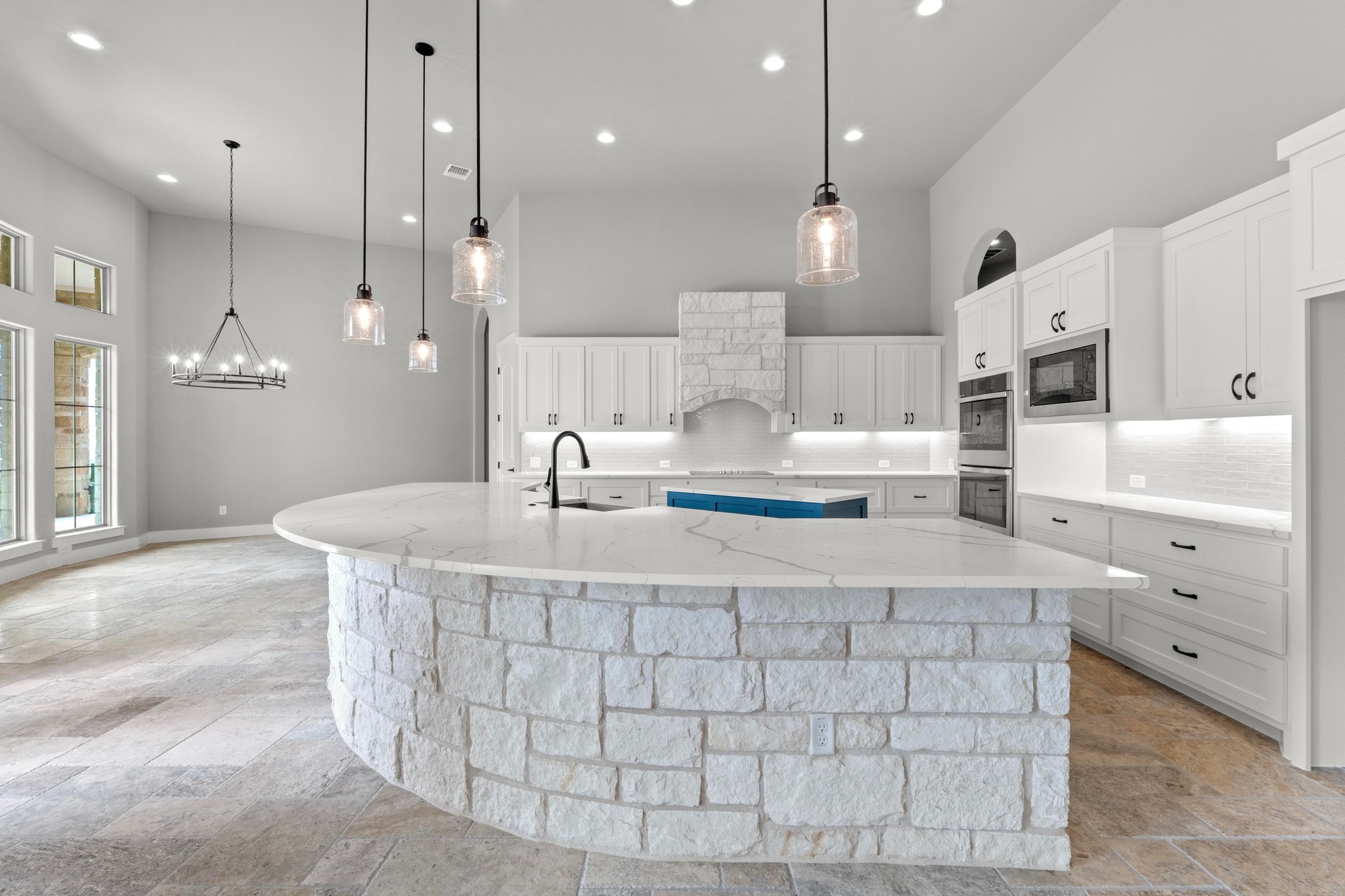 8295 Lime Creek Road Volente, TX 78641 - Photo 10 of 40