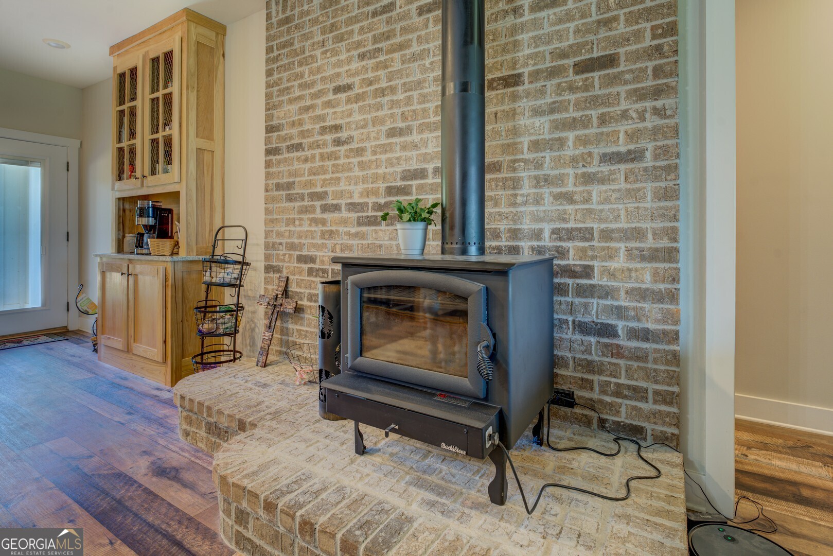 4348 Marshall Stewart Road Crawfordville, GA 30631 - Photo 20 of 80 a living room with furniture and a fireplace