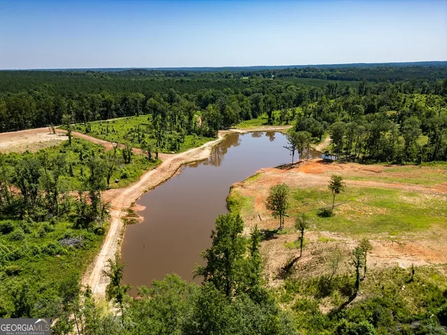 a view of a house with swimming pool