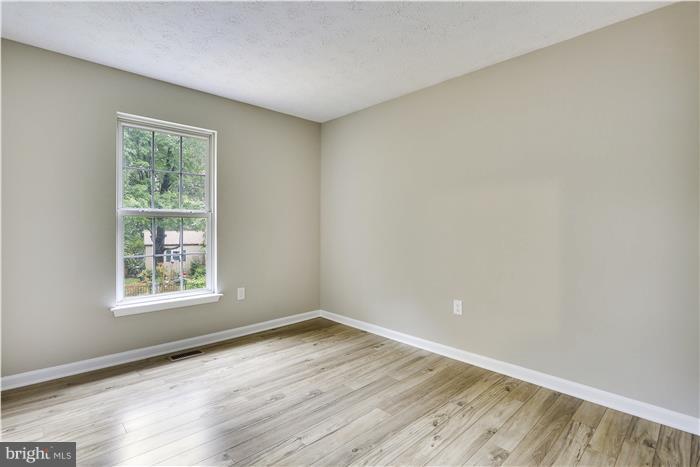 596 A Whitney Road Severna Park, MD 21146 - Photo 13 of 29 Bedoom