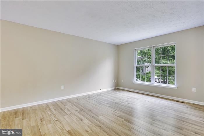596 A Whitney Road Severna Park, MD 21146 - Photo 3 of 29 Living Room