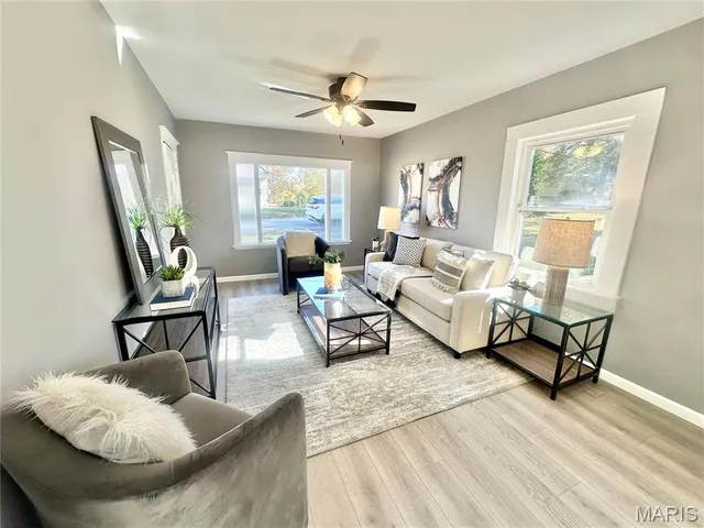 $274,900 | 901 Ennis Avenue, Rock Hill, MO 63119