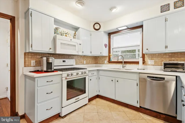 $685,000 | 101 Sorrel Drive, Wilmington, DE 19803