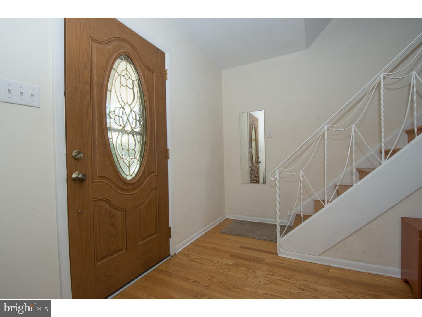 805 Wynnewood Road Ardmore, PA 19003 - Photo 2 of 17 Foyer