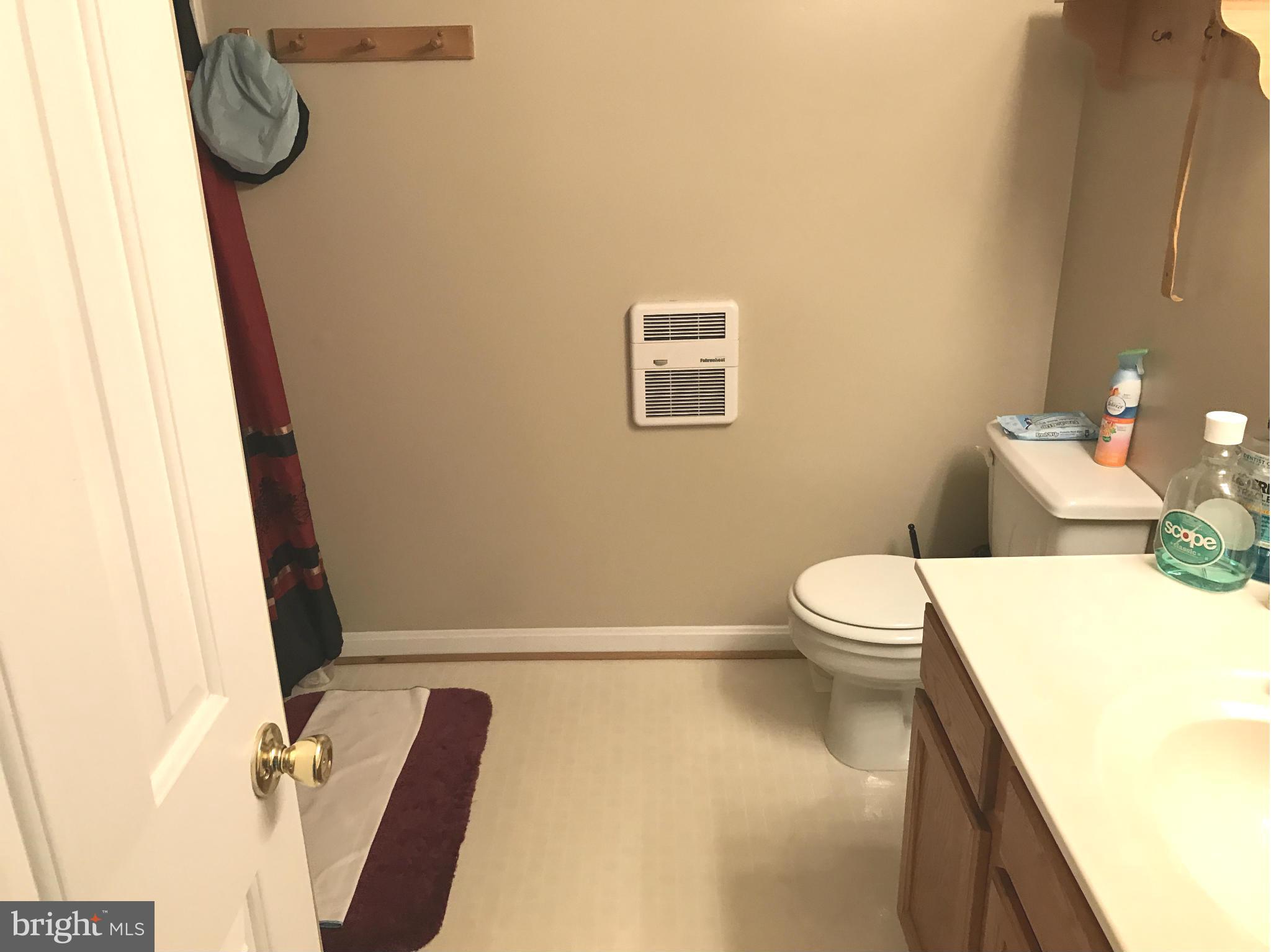 8807 Indian Springs Road Frederick, MD 21702 - Photo 20 of 27 a bathroom with a toilet and a shower