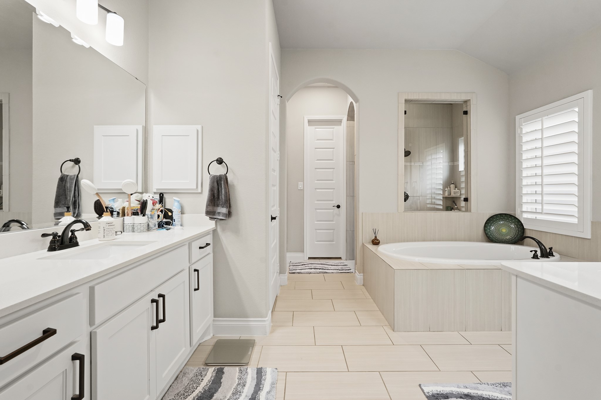 809 Sage Way Lane Friendswood, TX 77546 - Photo 13 of 22 Primary Bath