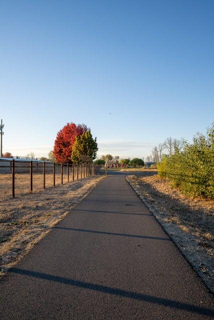 325 Cabbage Lane Phoenix, OR 97535 - Photo 31 of 35 Walk to Blue Heron Park