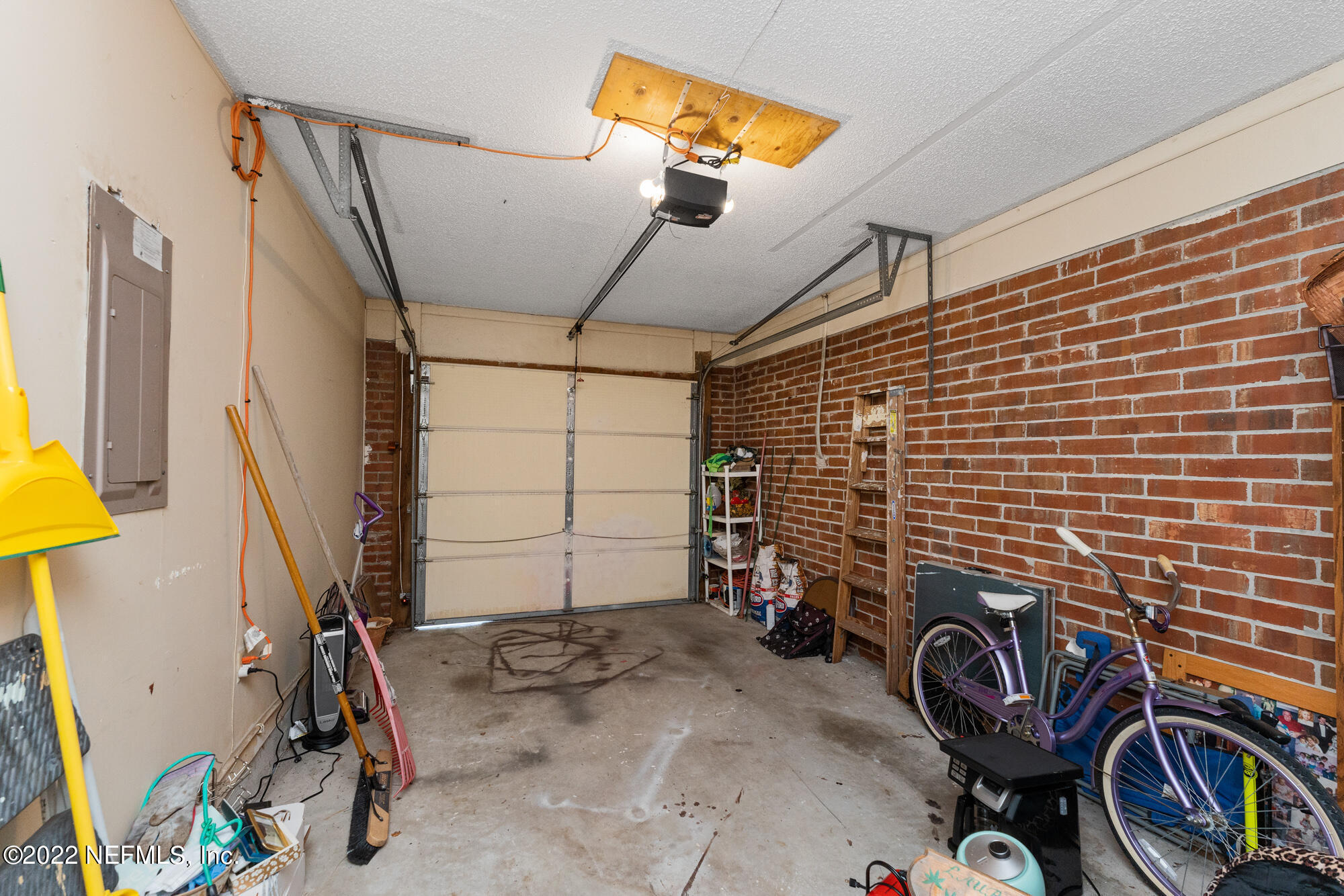 121 Bluefish Avenue Ponte Vedra Beach, FL 32082 - Photo 15 of 35 15 Garage