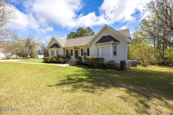 $305,000 | 1251 Forsyth Landing Drive, Forsyth, GA 31029