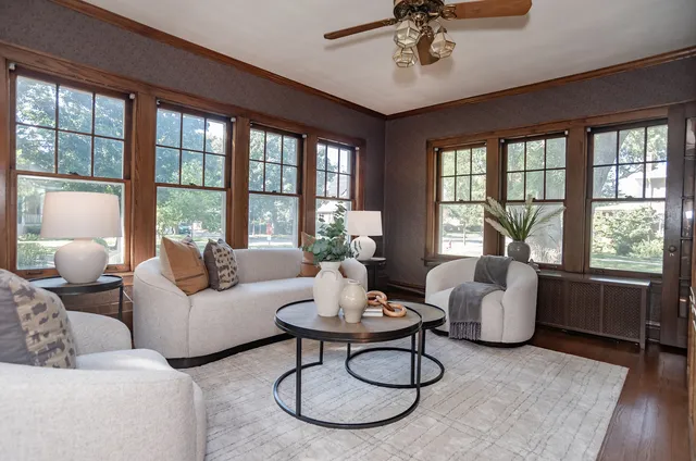 $1,100,000 | 518 West Cossitt Avenue, La Grange, IL 60525