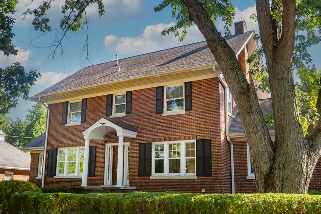 $1,100,000 | 518 West Cossitt Avenue, La Grange, IL 60525