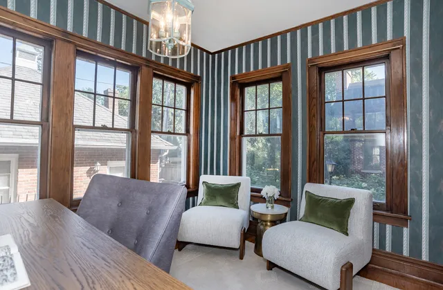 $1,100,000 | 518 West Cossitt Avenue, La Grange, IL 60525