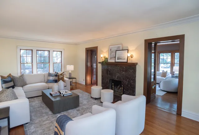 $1,100,000 | 518 West Cossitt Avenue, La Grange, IL 60525