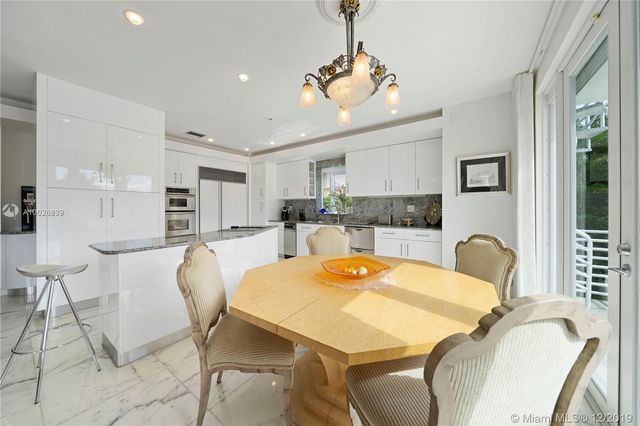 $5,000,000 | 349 Centre Island, Golden Beach, FL 33160