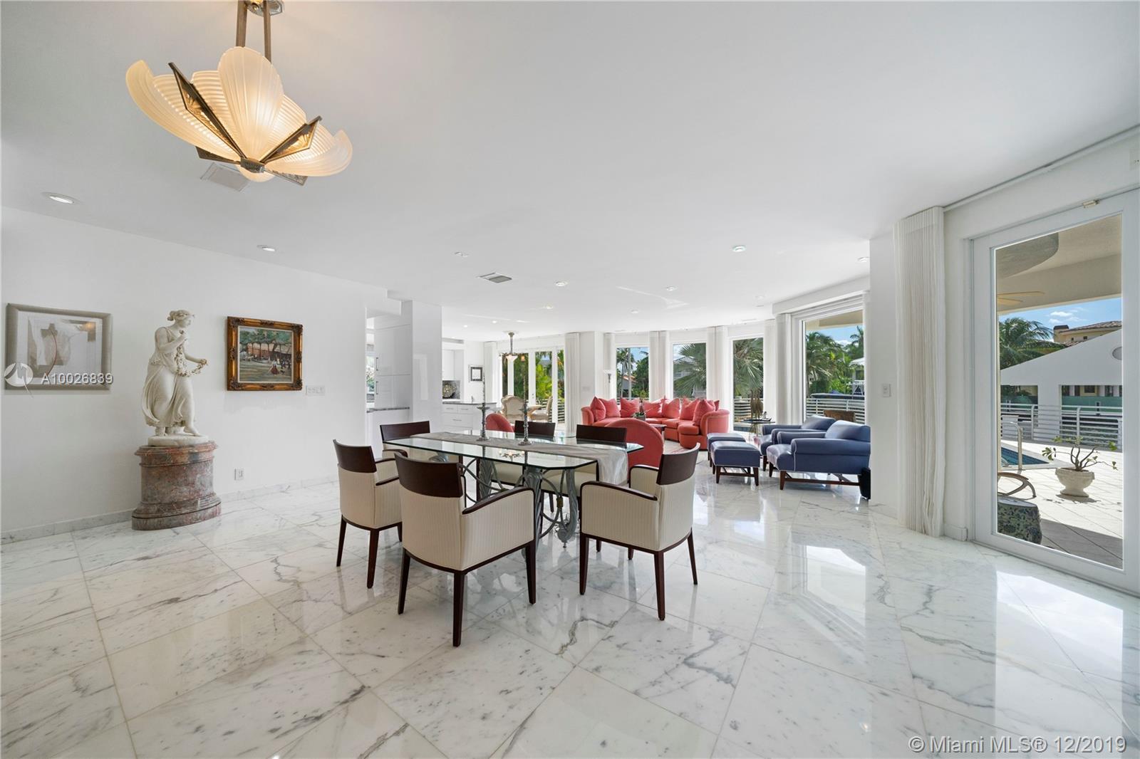 349 Centre Island North Miami Beach, FL 33160 - Photo 12 of 36