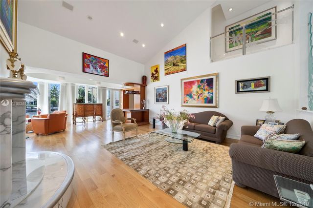 $5,000,000 | 349 Centre Island, Golden Beach, FL 33160