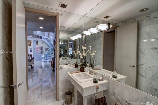 $5,000,000 | 349 Centre Island, Golden Beach, FL 33160