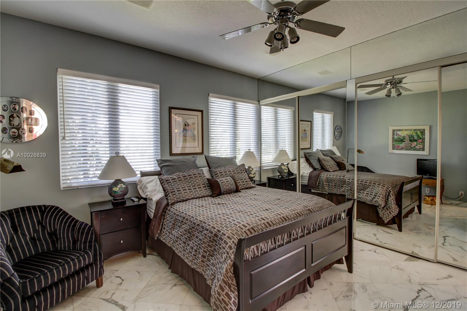 349 Centre Island North Miami Beach, FL 33160 - Photo 21 of 36