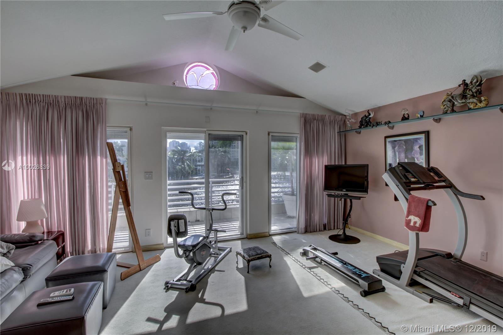 349 Centre Island North Miami Beach, FL 33160 - Photo 29 of 36