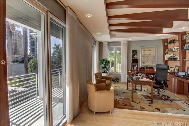 $5,000,000 | 349 Centre Island, Golden Beach, FL 33160