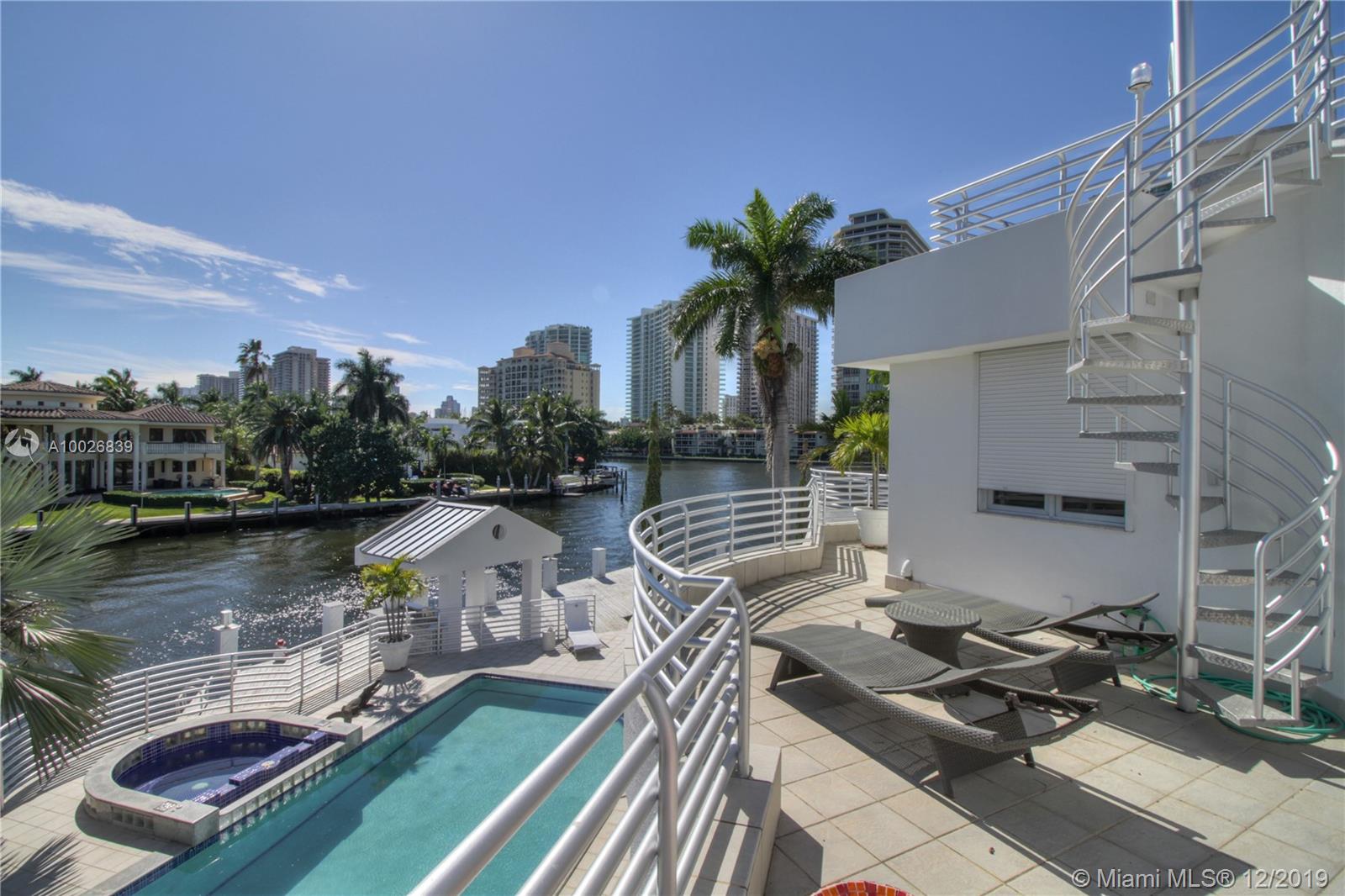 349 Centre Island North Miami Beach, FL 33160 - Photo 6 of 36