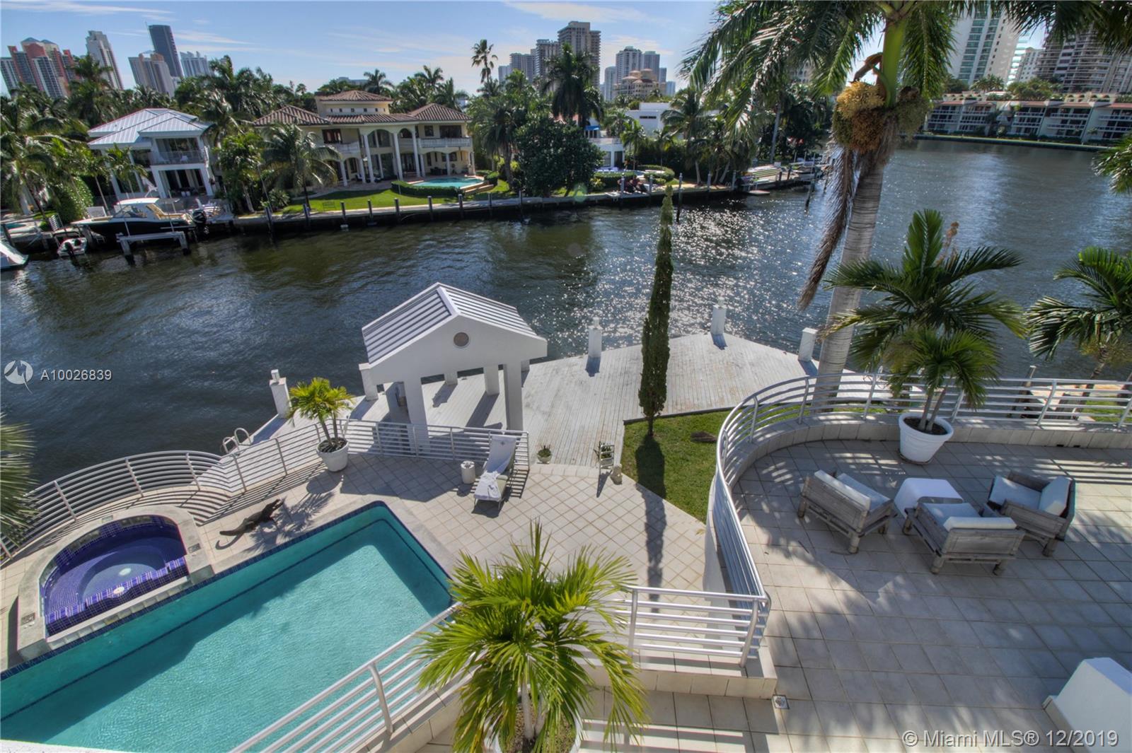 349 Centre Island North Miami Beach, FL 33160 - Photo 8 of 36