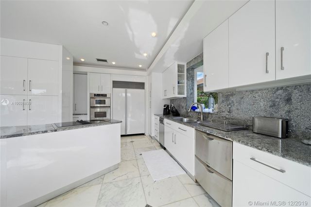 $5,000,000 | 349 Centre Island, Golden Beach, FL 33160