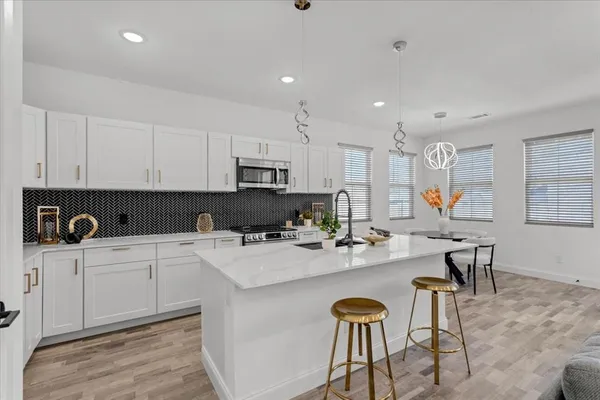 $325,000 | 1323 South Montgomery Street, Sherman, TX 75090