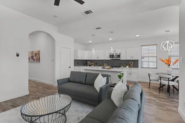 $325,000 | 1323 South Montgomery Street, Sherman, TX 75090