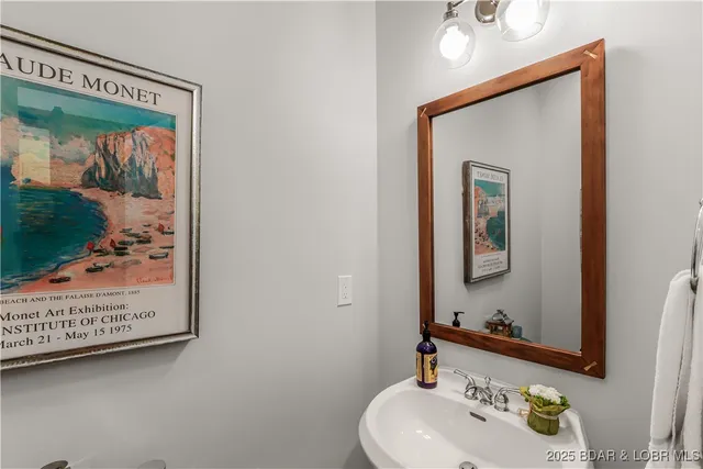 $1,099,000 | 115 Cypress Point Lane, Lake Ozark, MO 65049