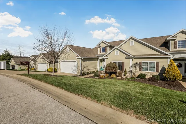 $1,099,000 | 115 Cypress Point Lane, Lake Ozark, MO 65049